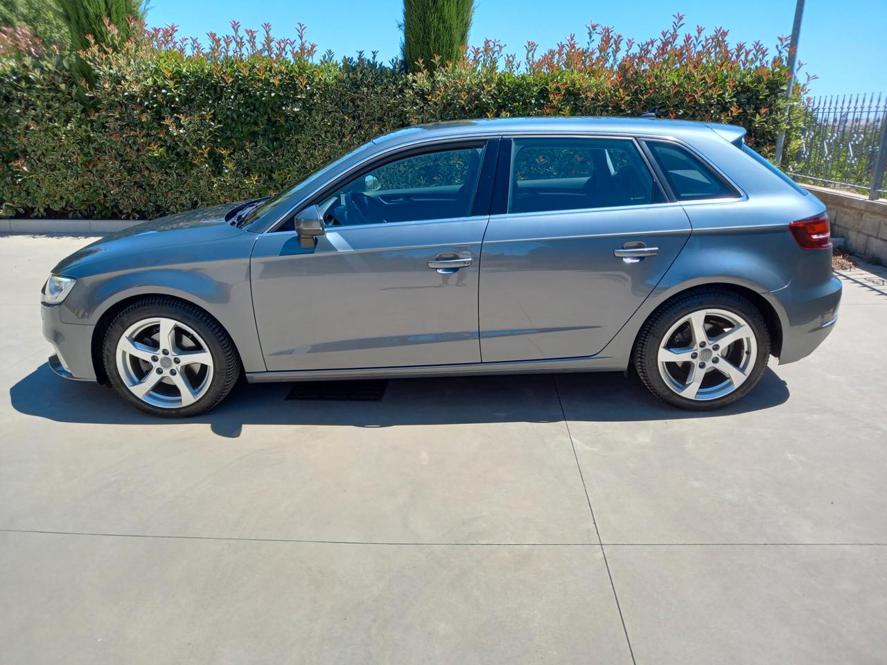 Audi A3 1.6 TDI 116 CV Design 10/2018