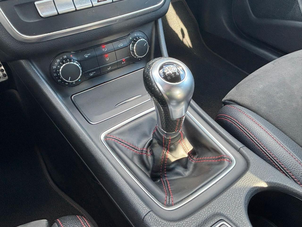 Mercedes-benz CLA 200 d Premium