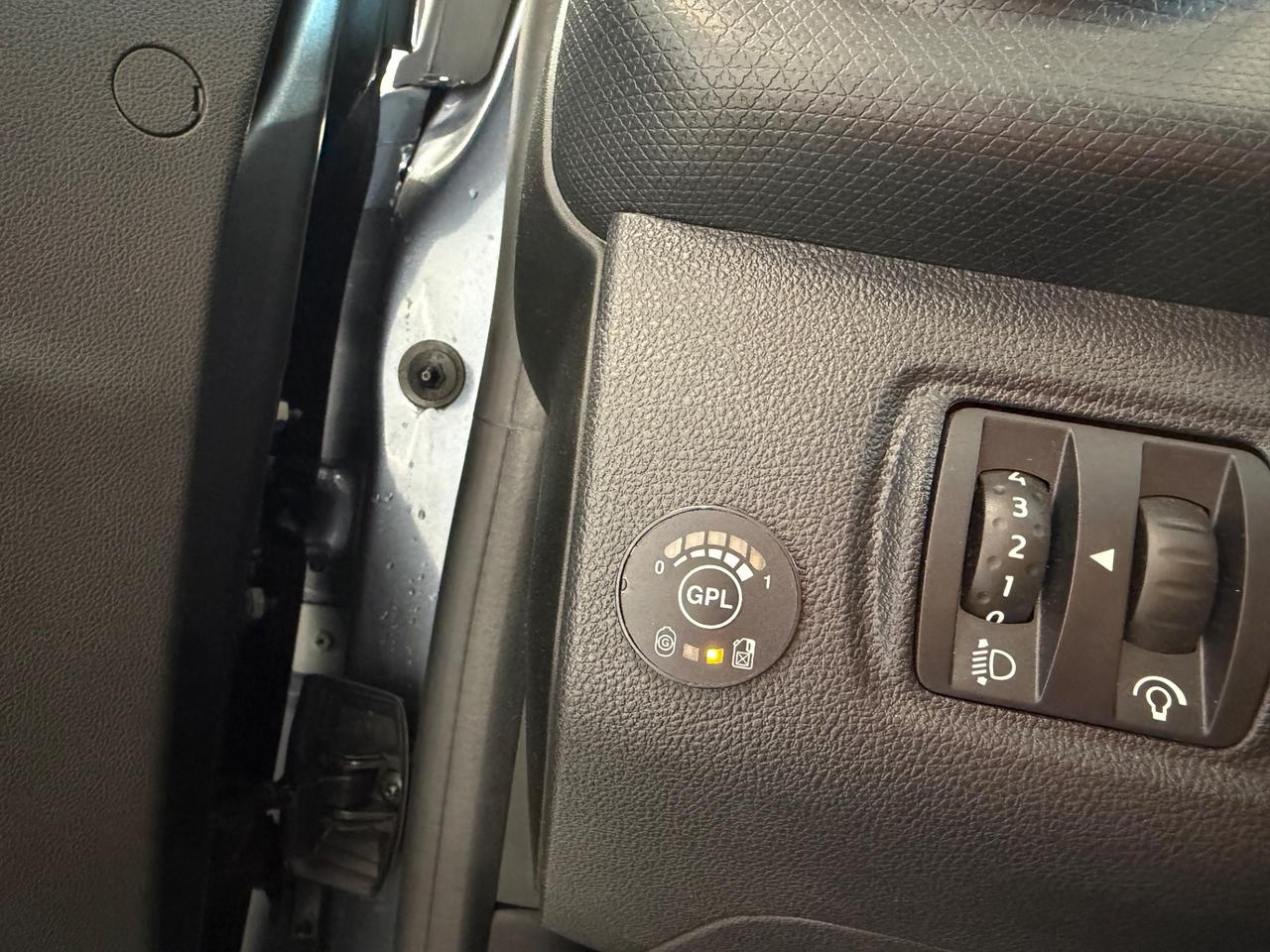 Renault Clio TCe GPL “ 57 mila Km CERTIFICATI “