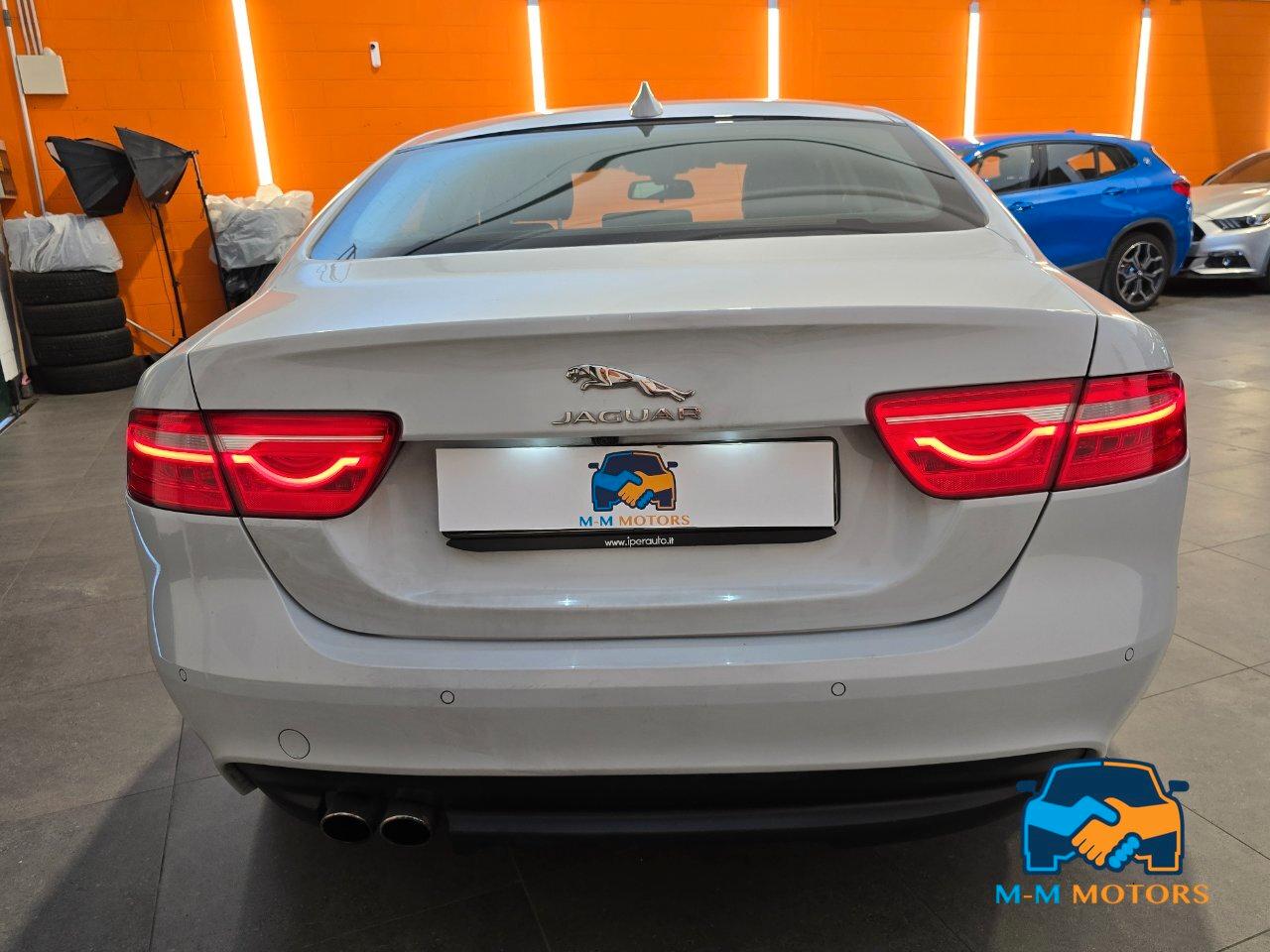 Jaguar XE Berlina XE 2.0d Prestige awd 180cv auto