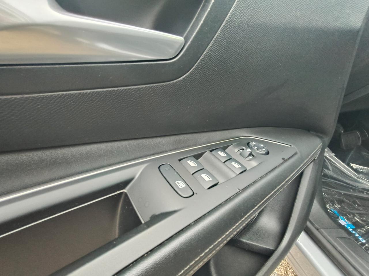 Peugeot 3008 BlueHDi 130 S&S EAT8 Allure