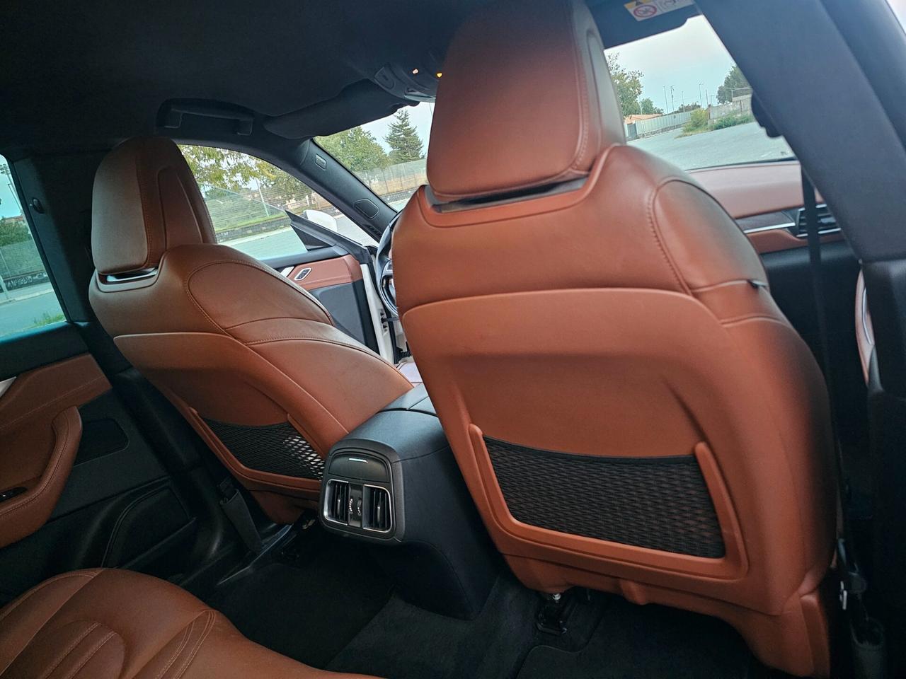 Maserati Levante V6 Diesel 275 CV AWD Gransport