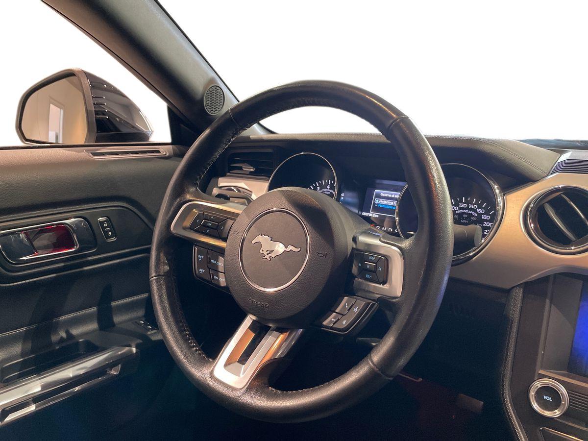 FORD Mustang VI 2015 Fastback - Mustang Fastback 2.3 ecoboost 317cv auto