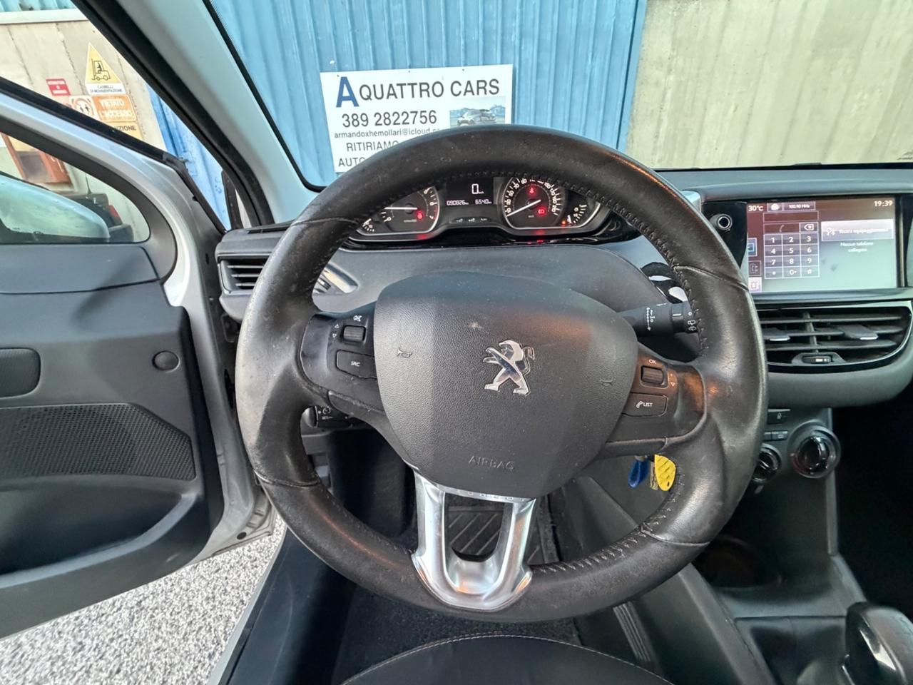 Peugeot 208 PureTech 82 5 porte Allure