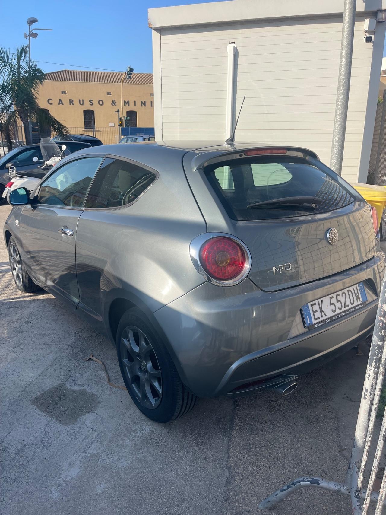 Alfa Romeo MiTo 1.6 JTDm-2 S&S Distinctive Sport Pack