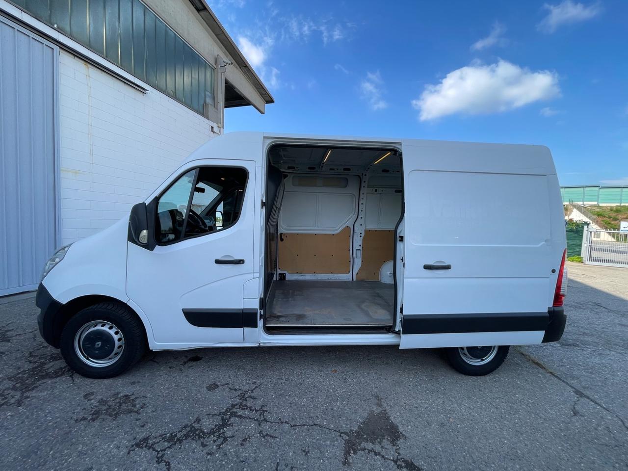 Renault Master T35 2.3 dCi 131 cv