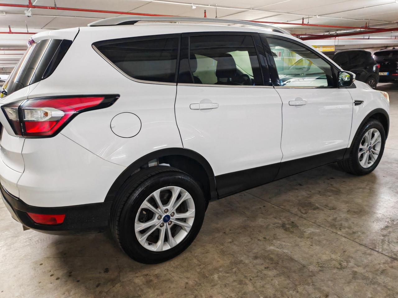 Ford Kuga 1.5 TDCI 120 CV SPETTACOLARE FULL OPTIONAL