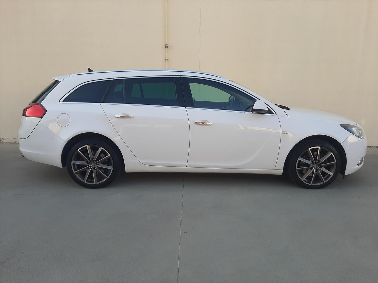 Opel Insignia 2.0 Turbo 220cv Sports Tourer Cosmo