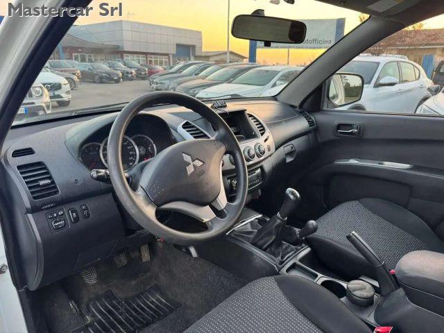 MITSUBISHI L200 d.cab 2.5 di-d Intense Plus 178cv N1 E5 - EY448NV