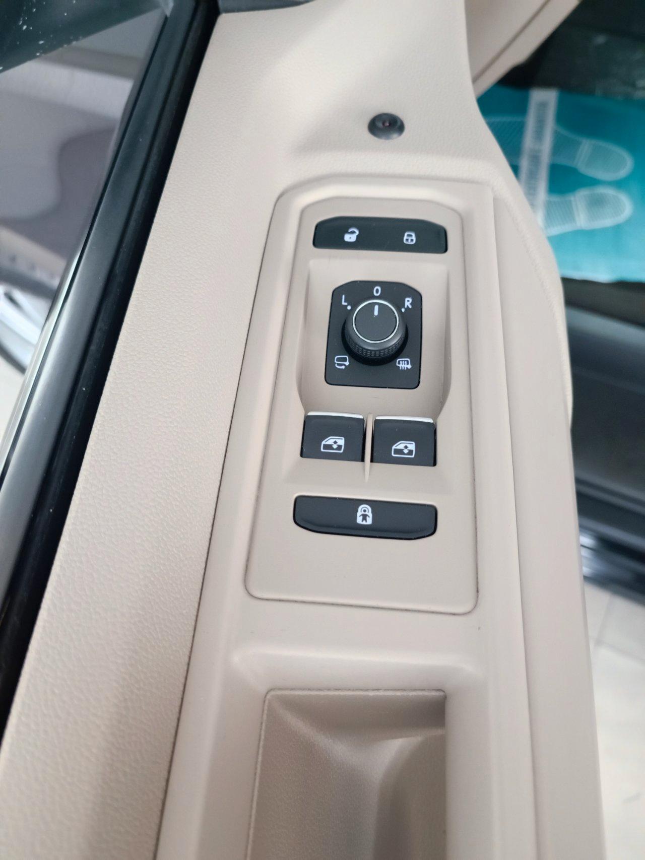 Volkswagen Multivan 1.5 phev Life 4motion 245cv dsg 7p.ti