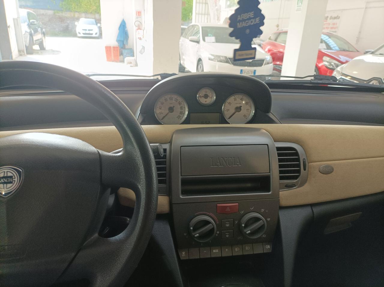 Lancia Ypsilon 1.2-Solo 127000km
