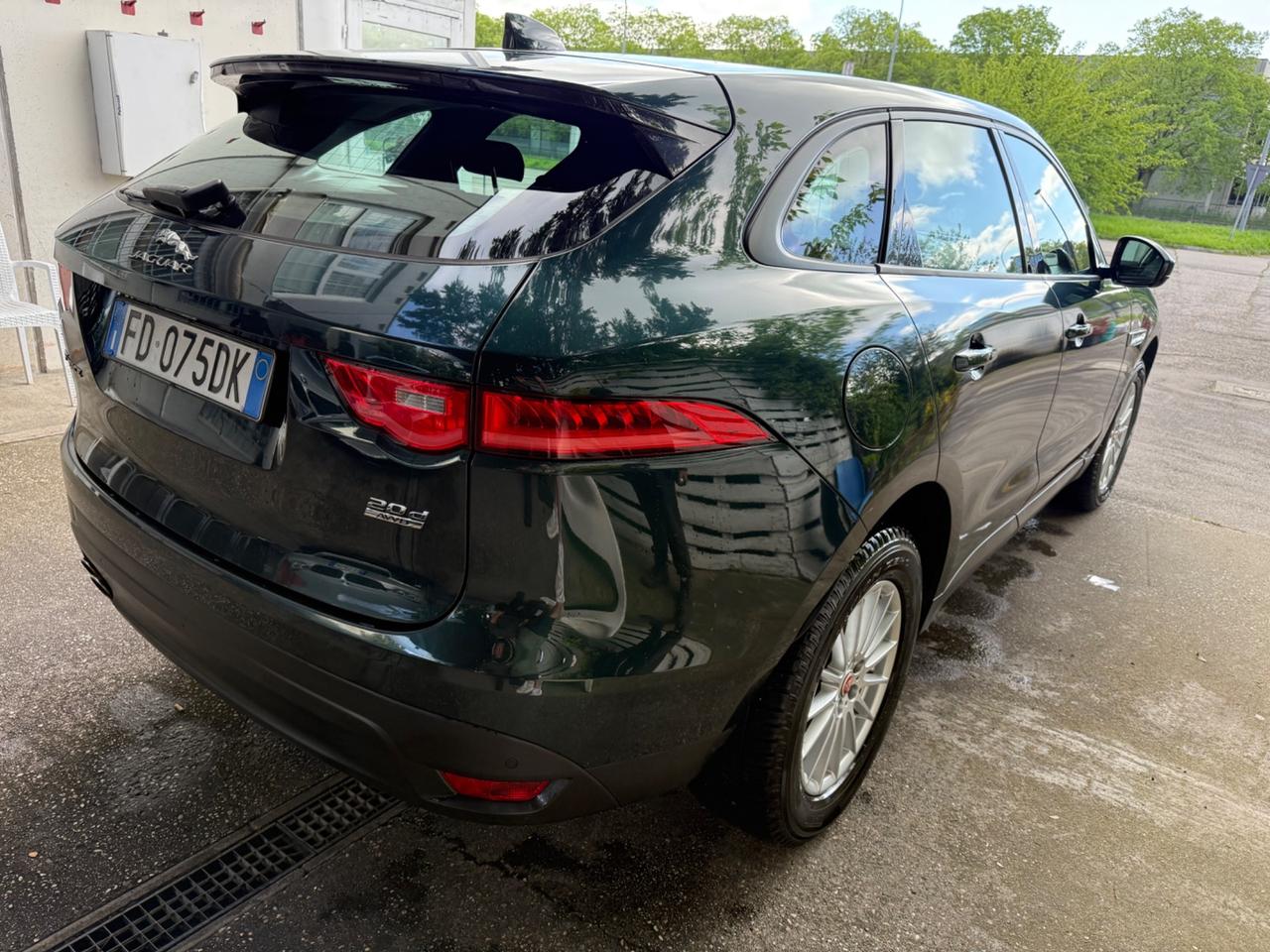 Jaguar F-Pace 2.0 D 180 CV AWD aut. PURE