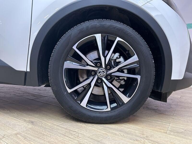 Toyota C-HR 2.0 hv Trend awd e-cvt