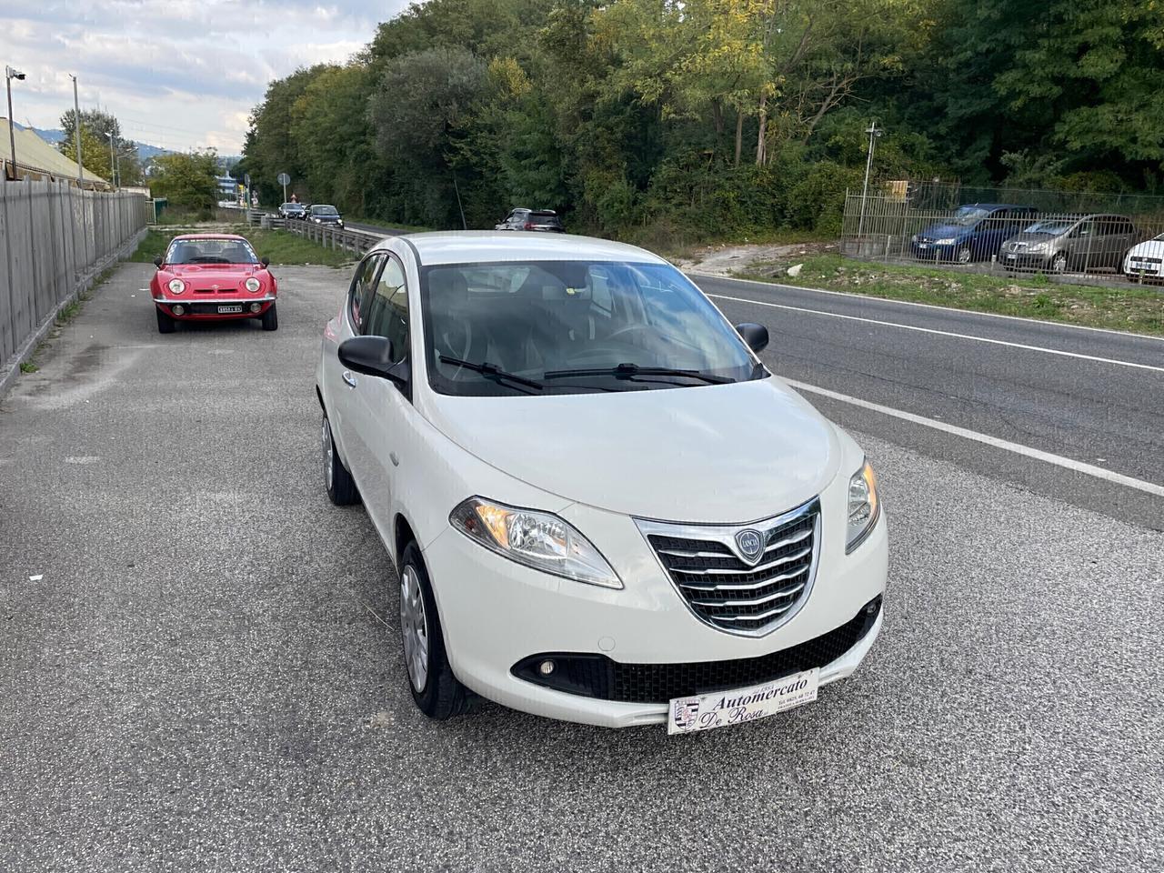 Lancia Ypsilon 0.9 TwinAir 85 CV 5 porte Metano Ecochic Gold