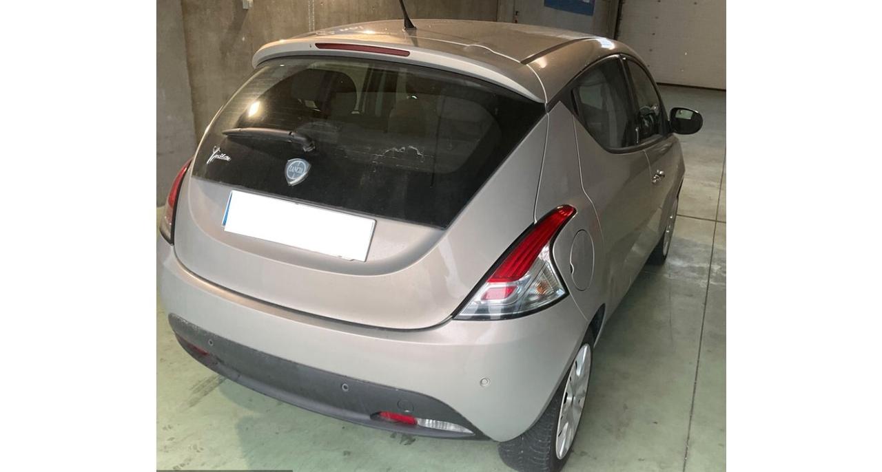 LANCIA YPSILON 1.3 MJT 95 CV GOLD 2011