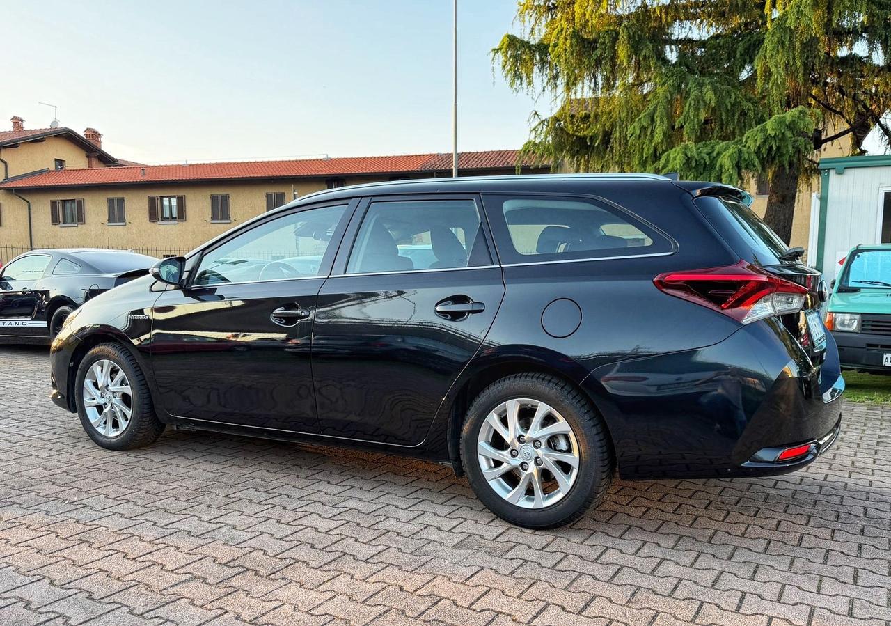 Toyota Auris Touring Sports 1.8 Hybrid OK NEOPATENTATI