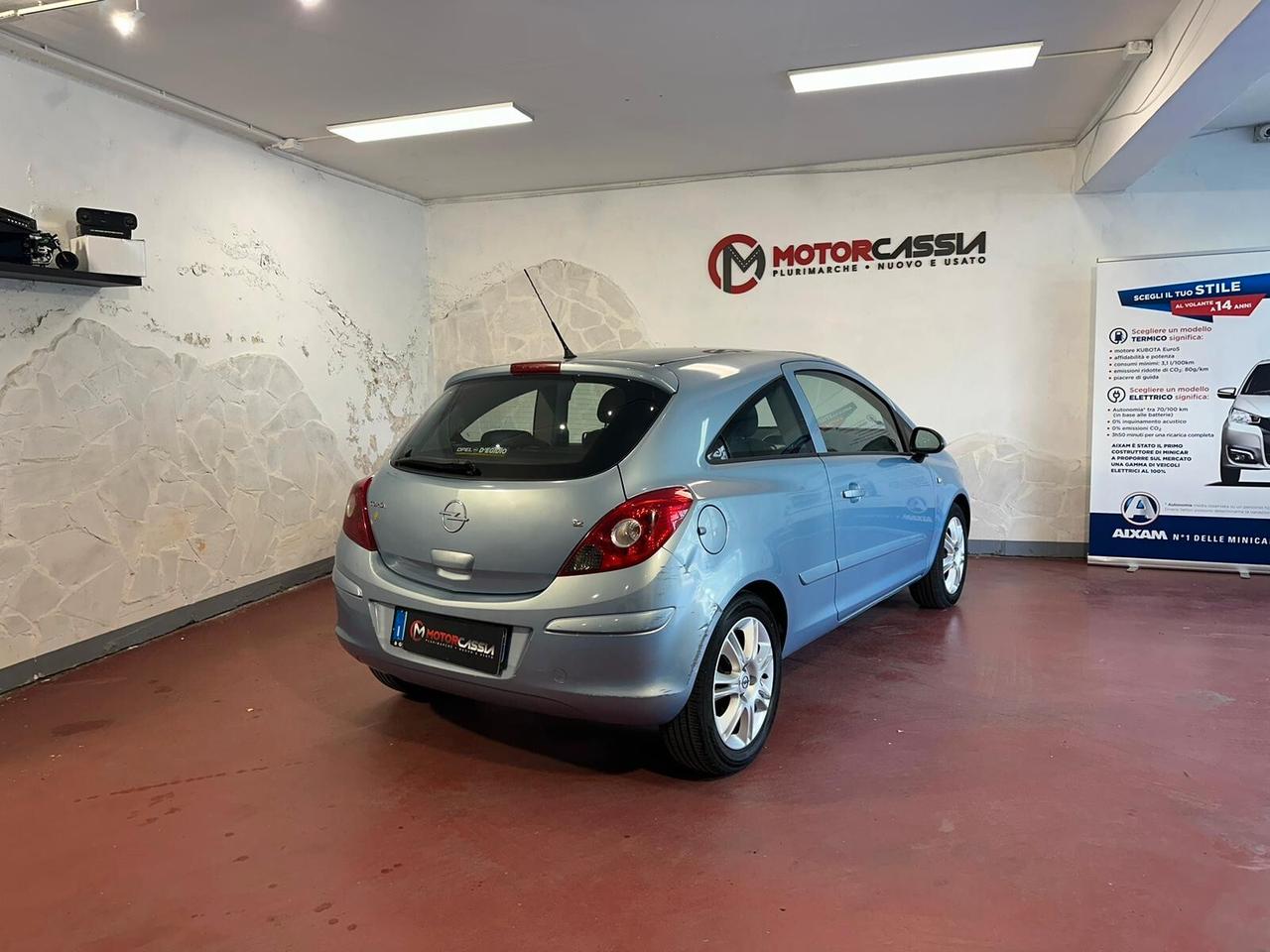 Opel Corsa 1.2 3 porte Club
