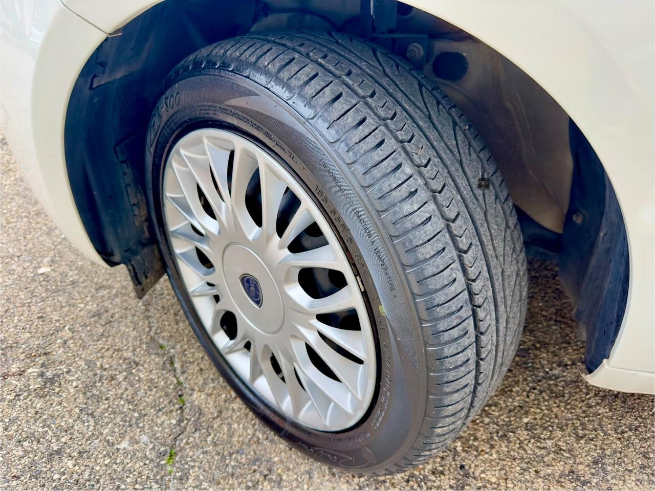 Lancia Ypsilon 1.3 MJT 16V 95 CV 5 porte S&S Gold