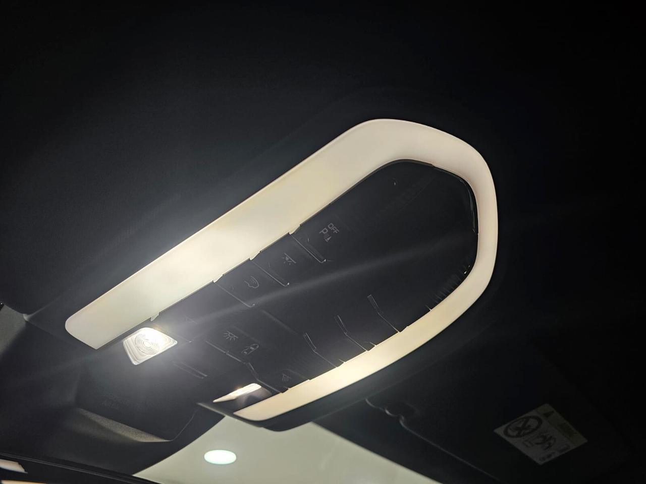 NUOVA PORSCHE MACAN TURBO 2.0 BENZINA 265CV CHRONO SPORT PACK