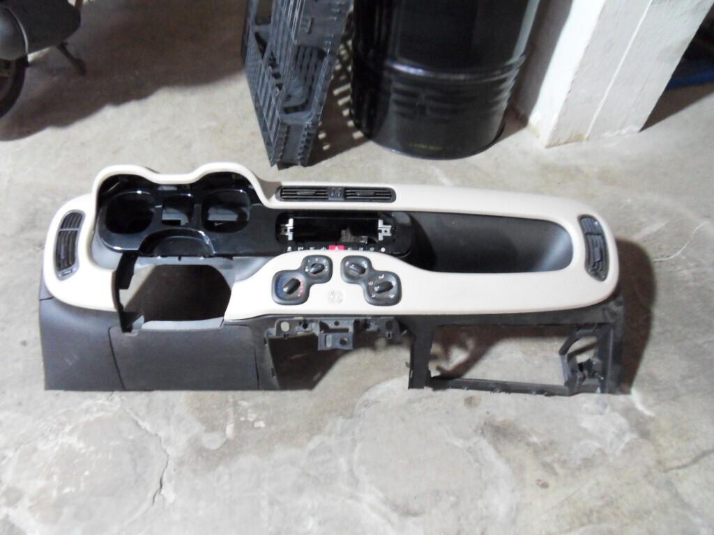 Toyota Yaris 1.3 5 porte