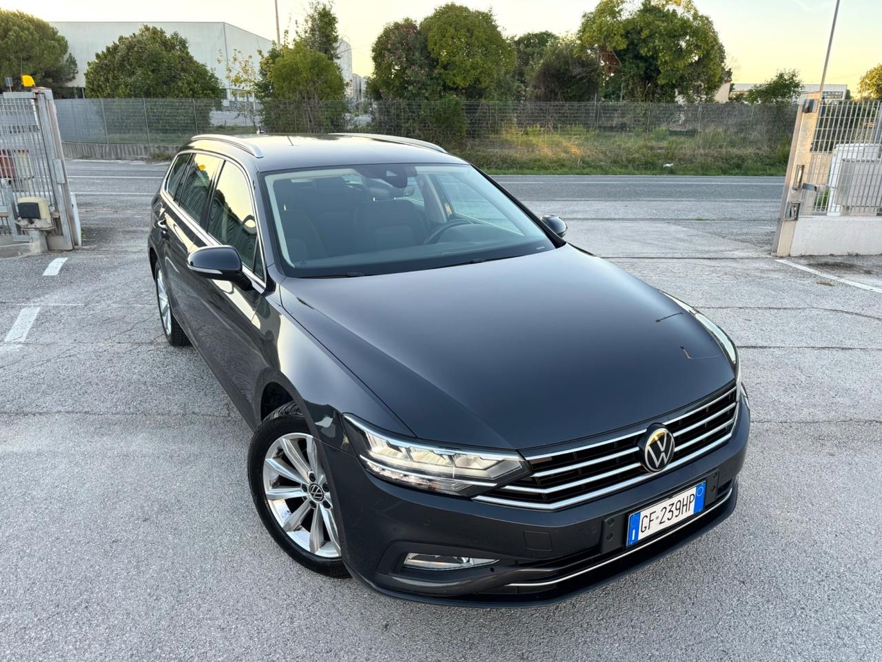 VOLKSWAGEN PASSAT 2.0 Tdi 150CV - Led Carplay 17