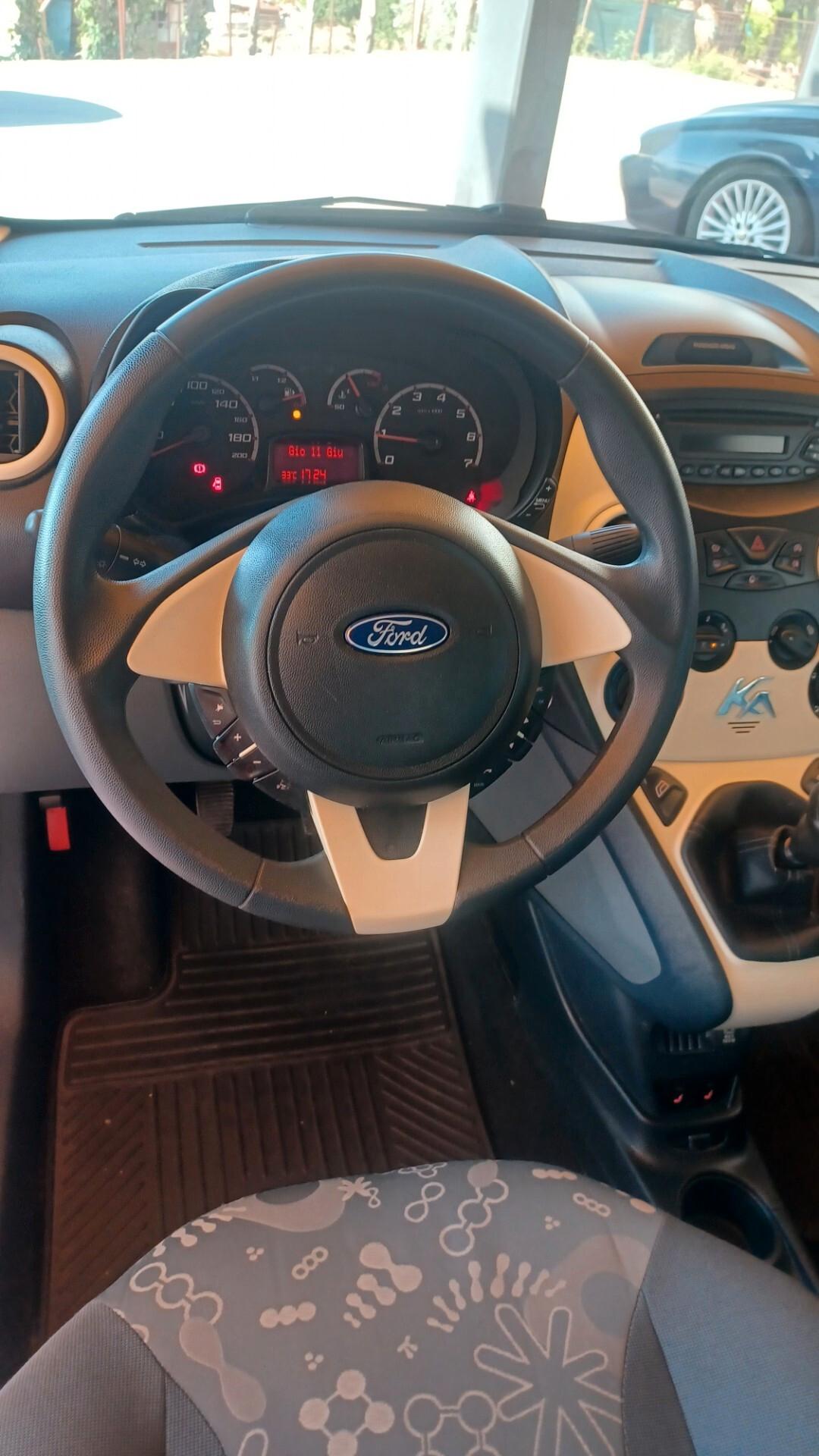 Ford Ka Ka+ 1.2 8V 69CV Titanium