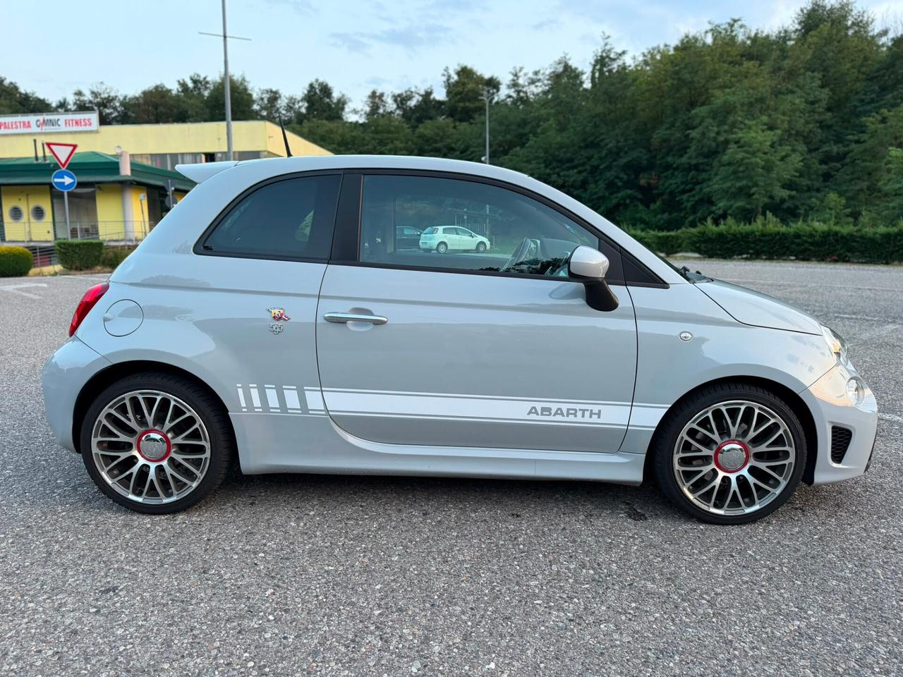 Abarth 595 1.4 Turbo T-Jet record monza