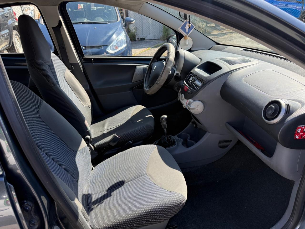 Peugeot 107 1.0 68CV 5p. Desir