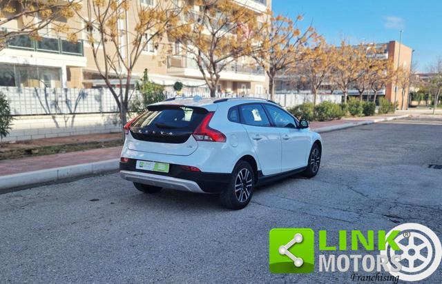 VOLVO V40 Cross Country D2 MANUTENZIONE VOLVO!!