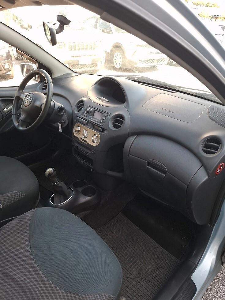 Toyota Yaris 1.3 5 porte Luna - 2005