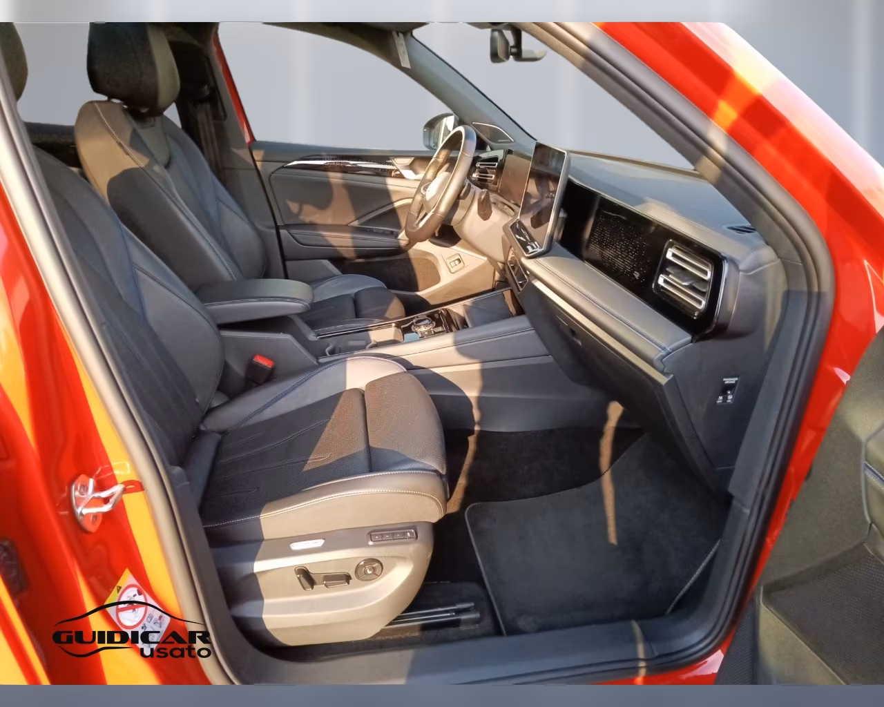 VOLKSWAGEN Tiguan III 2024 - Tiguan 2.0 tdi R-Line 4motion 193cv dsg
