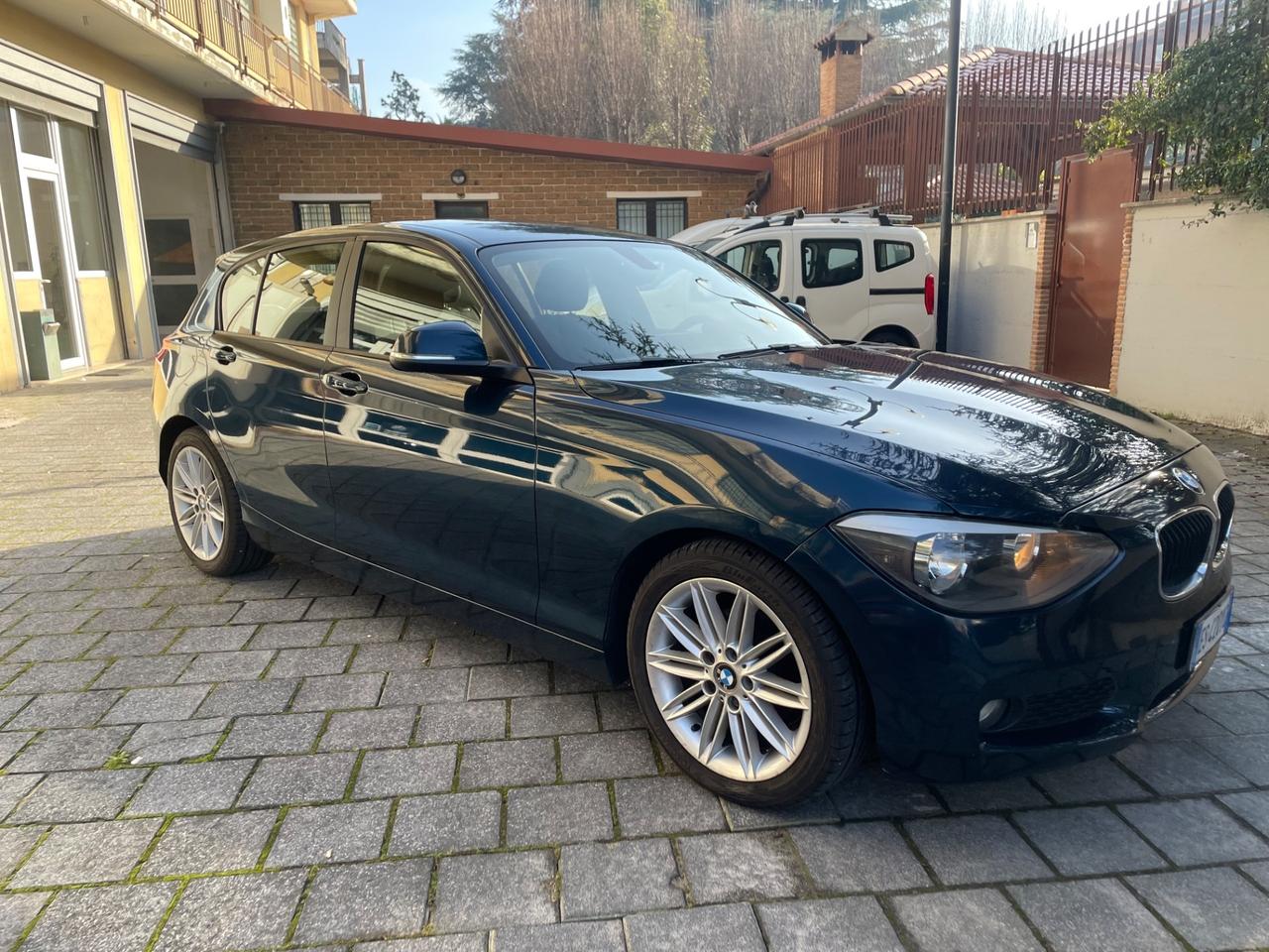 Bmw 116 116d 5p. Efficient Dynamics Sport