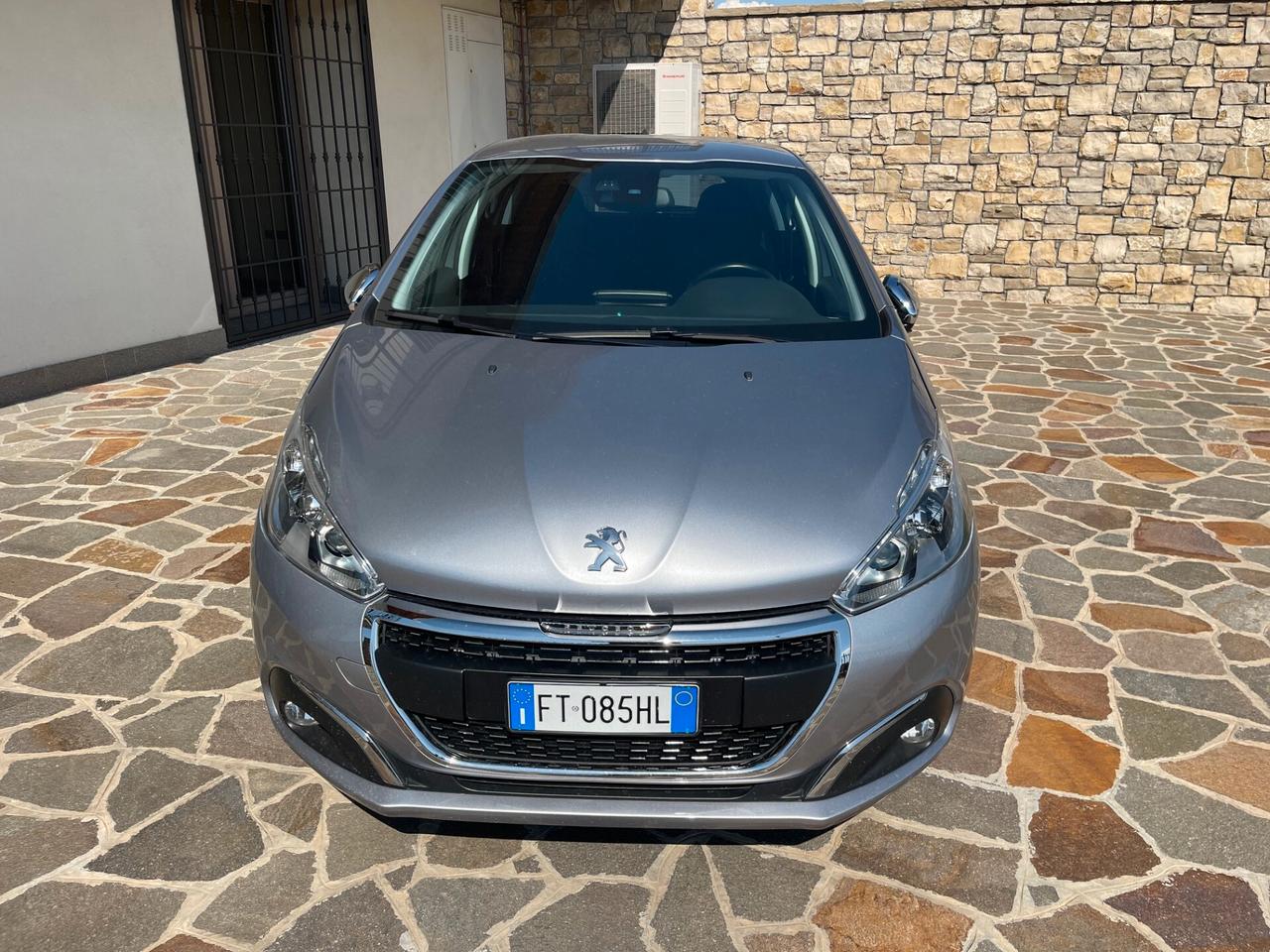 Peugeot 208 PureTech Turbo 110 EAT6 S&S 5 porte Allure