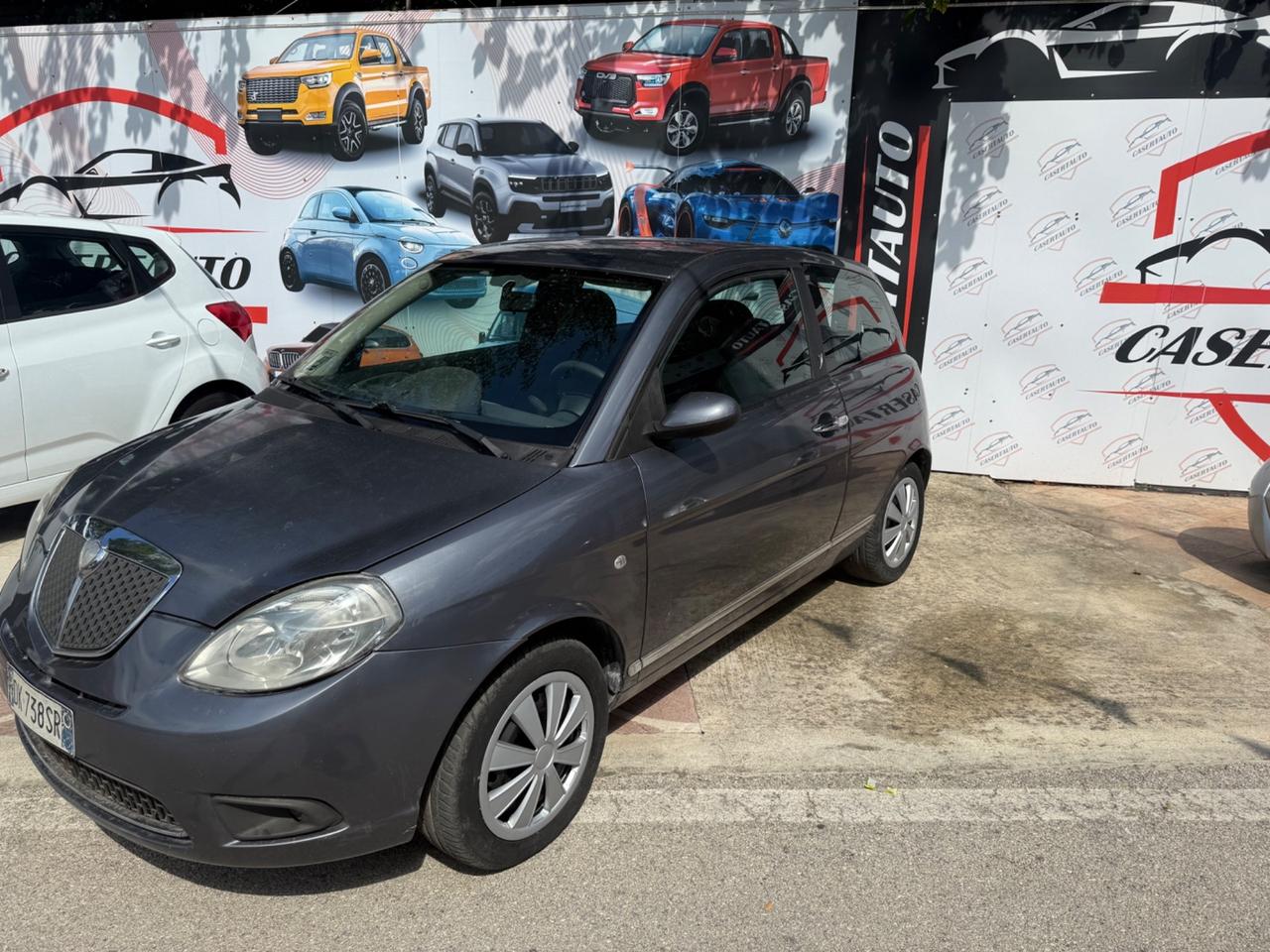 Lancia Ypsilon 1.3 MJT 75 CV Argento