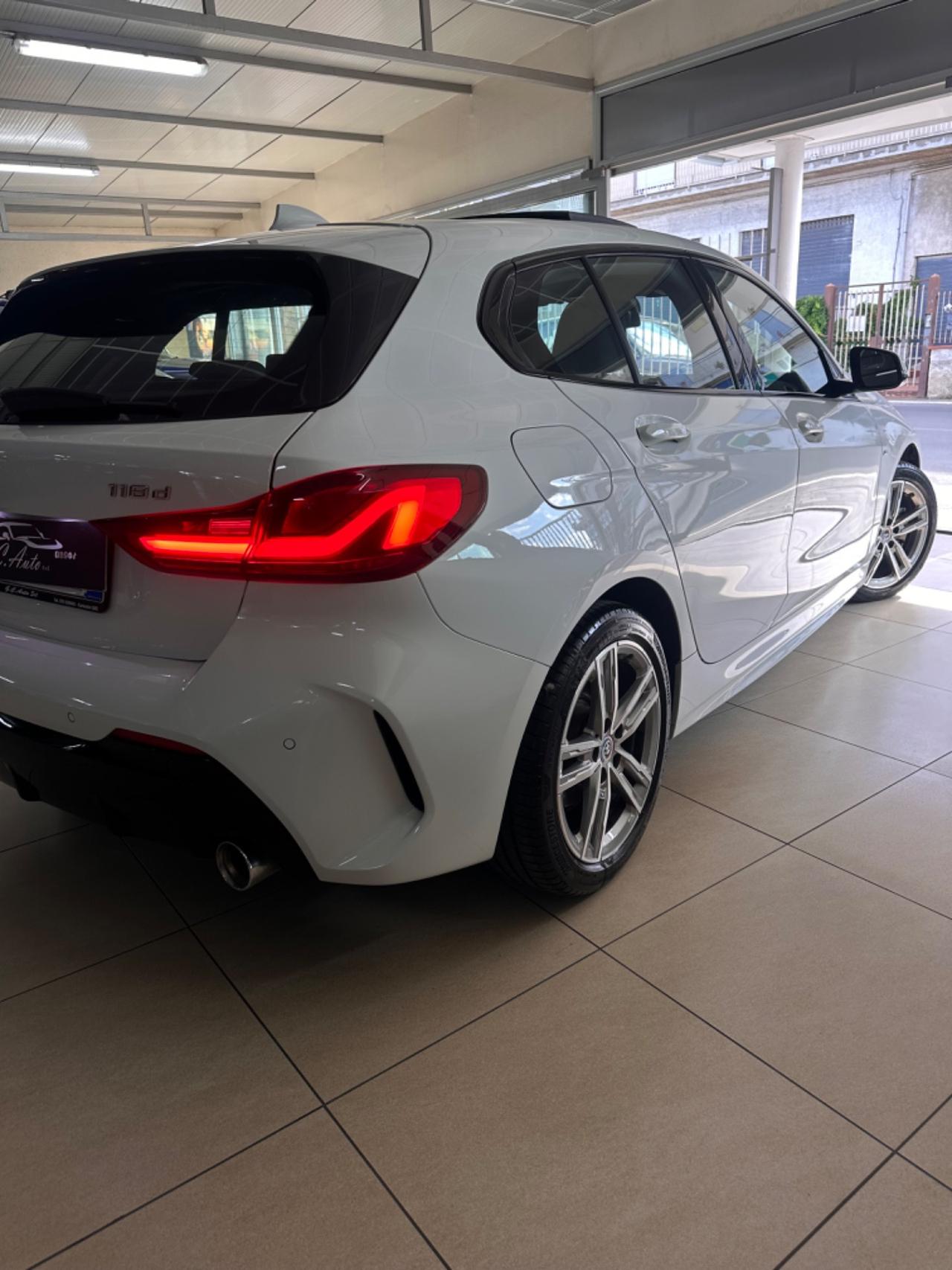 Bmw 118 118d 5p. Msport