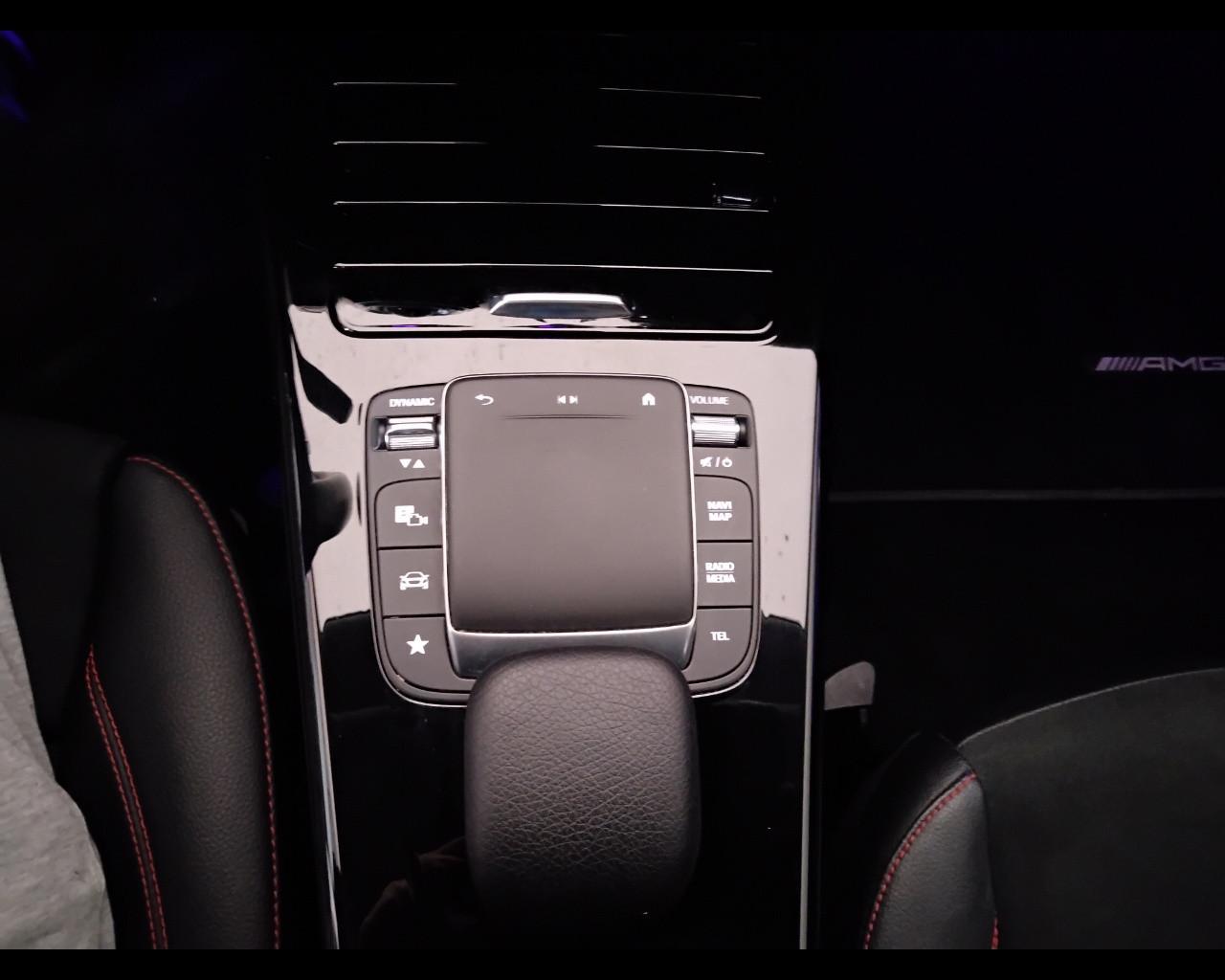 Mercedes-Benz Classe A - W177 2018 - A 200 d Premium 4matic auto