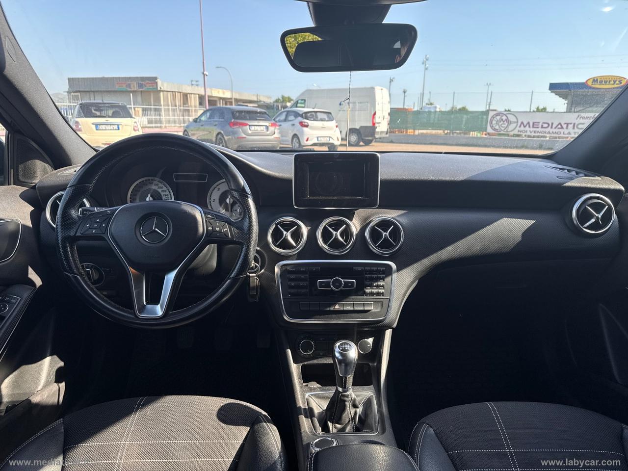 MERCEDES-BENZ A 180 CDI BlueEFFICIENCY Premium