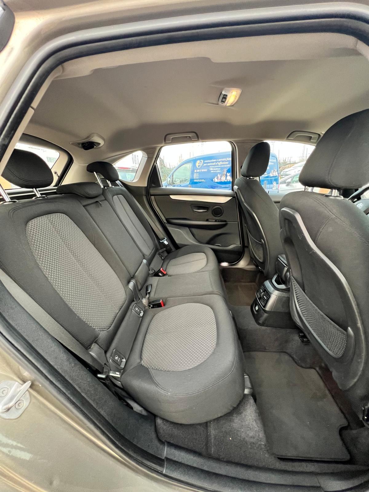 Bmw 2er Active Tourer 218d Luxury