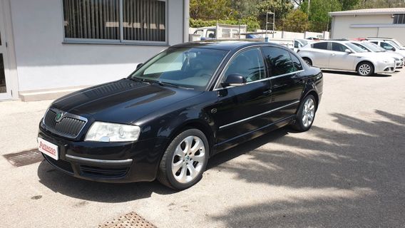Skoda Superb 2.5 V6 TDI/163CV Laurin & Klement