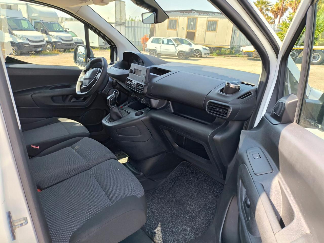 PEUGEOT PARTNER FURGONATO L1 100 CV. PREMIUM RIF:825