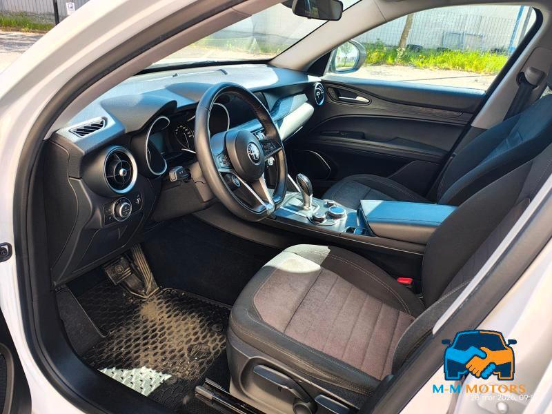 Alfa Romeo Stelvio 2.2 t Business rwd 160cv auto my19