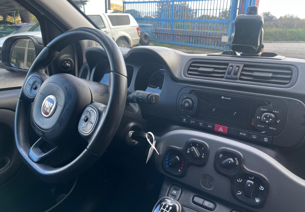 Fiat Panda 1.2 Cross Waze -solo Km 22165-