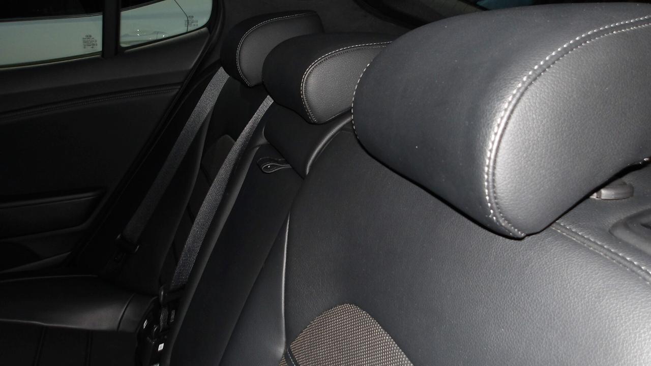 KIA STINGER 2.2 CRDI GT LINE-AUTO-PREZZO PROMO!