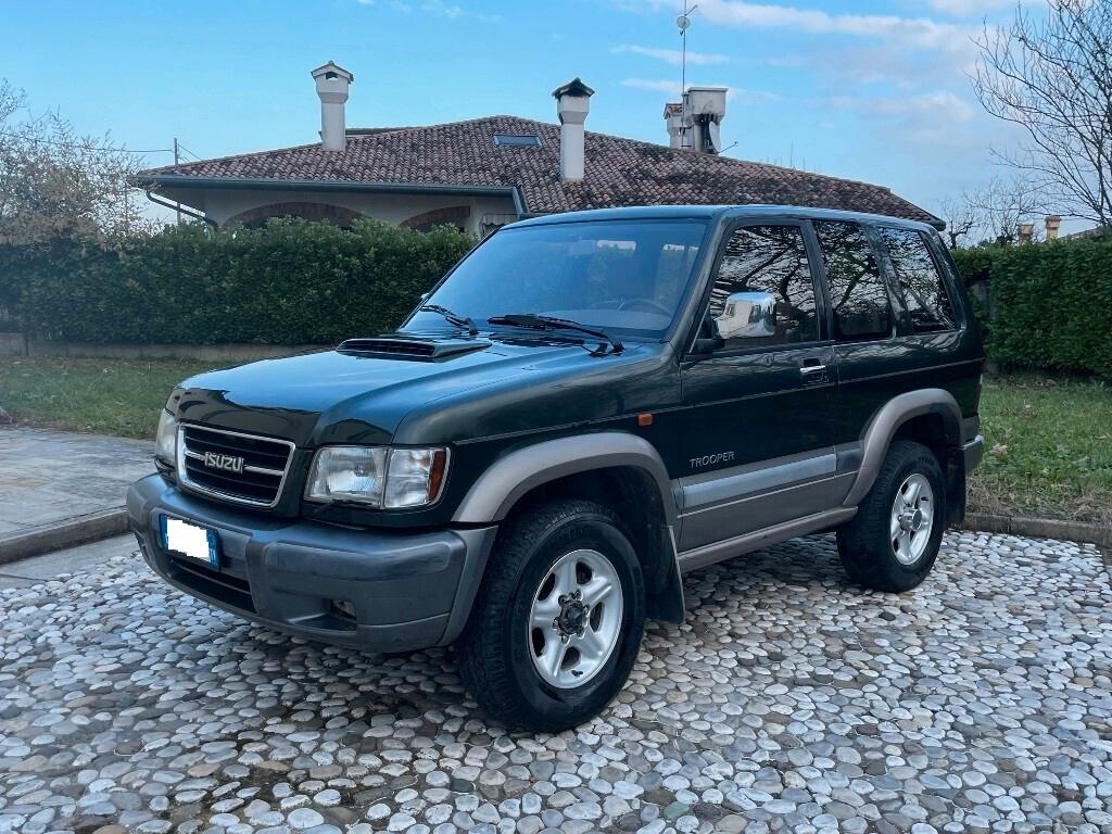 Isuzu Trooper 3.0 16V TDI cat 3 porte RS