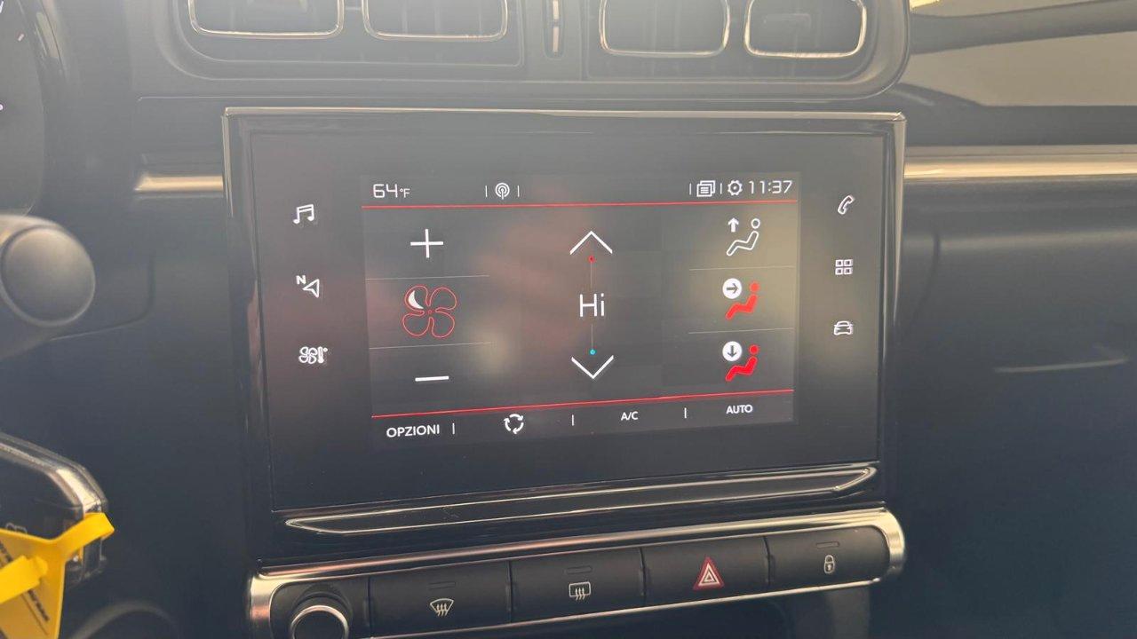 Citroen C3 1.2 puretech SHINE PLUS NAVI 82 Cv.