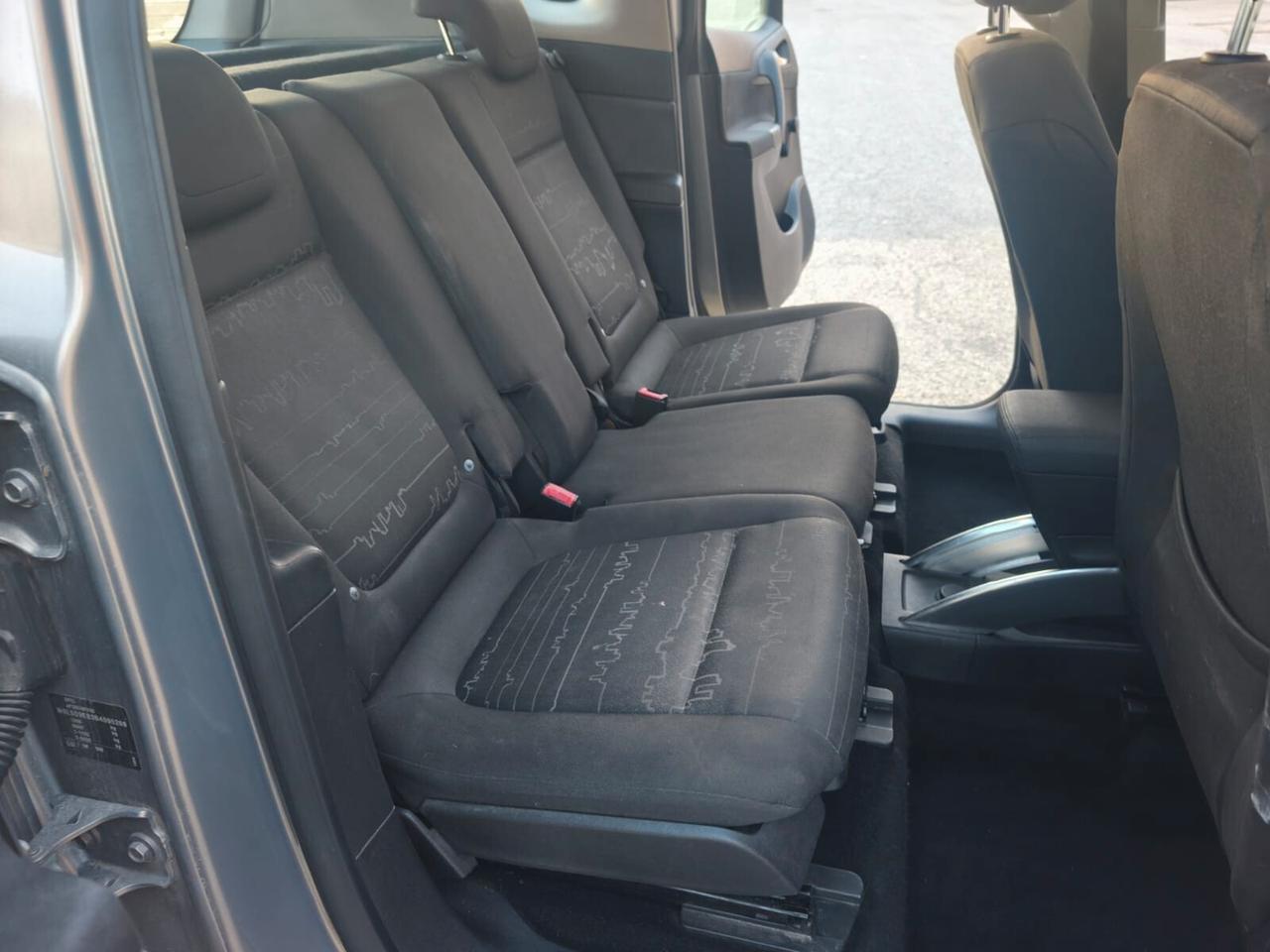Opel Meriva 2011---1.3 Diesel
