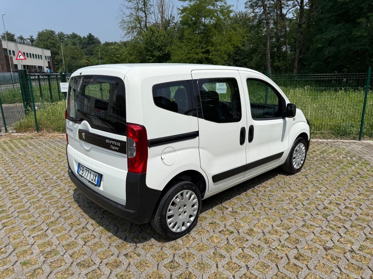 Peugeot Bipper Tepee Mix 1.3 HDi 75CV FAP Autocarro 4 Posti Clima