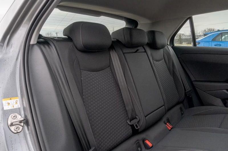Volkswagen T-Roc 1.5 eTSI Life DSG NAVI LED CAMERA 2026