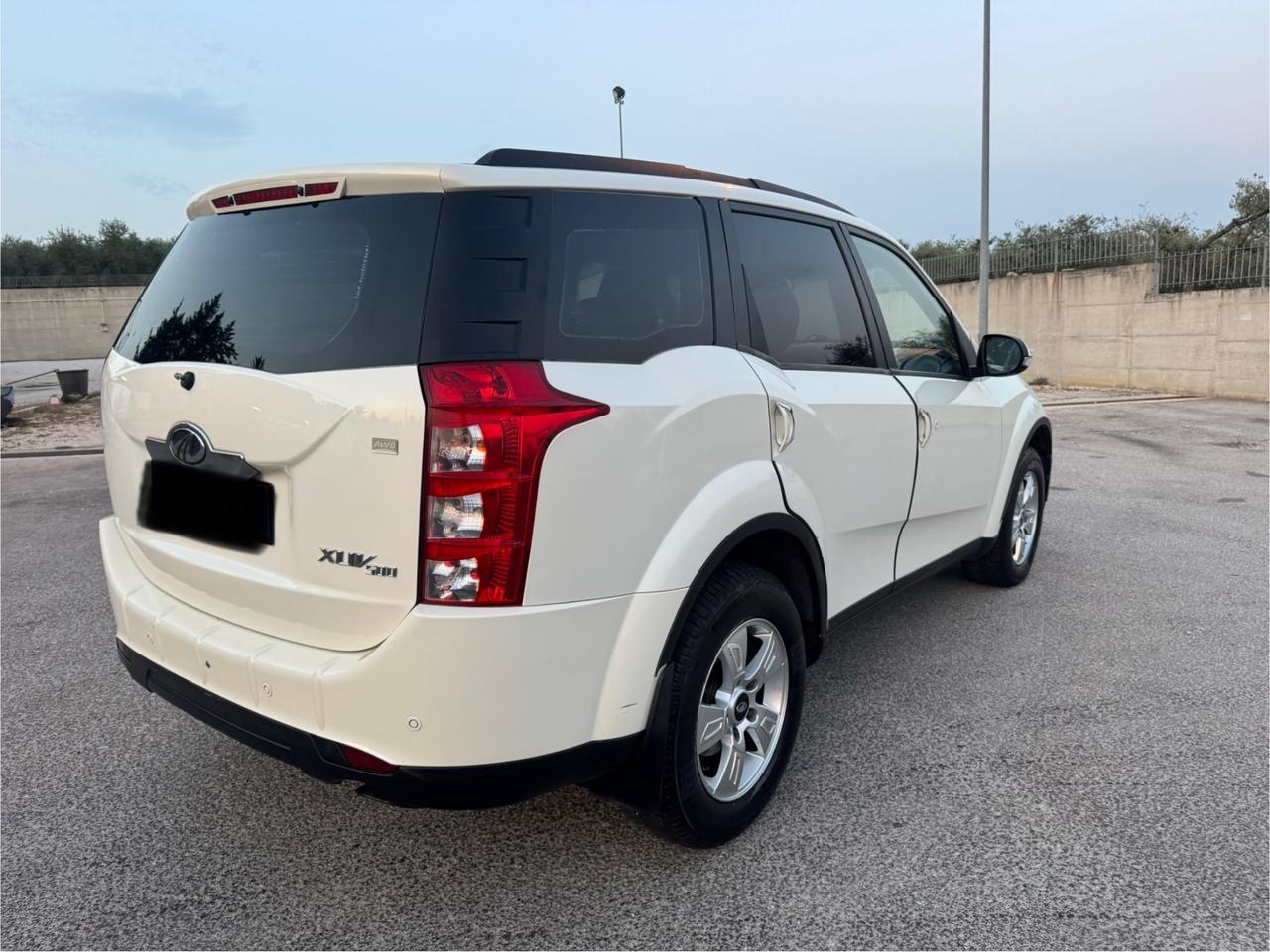 Mahindra XUV500 2.2 16V FWD W8