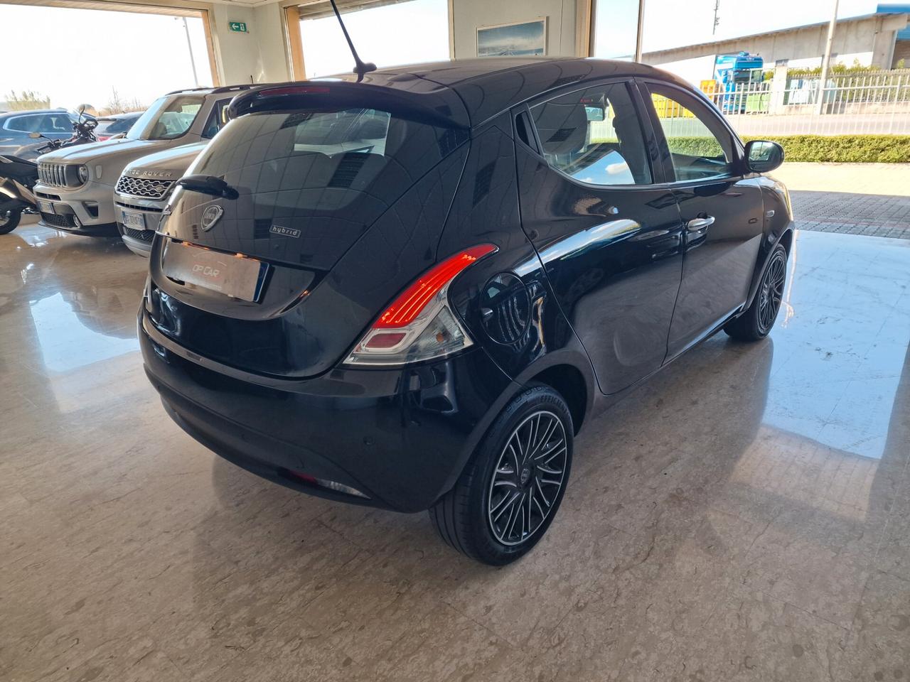 Lancia Ypsilon 1.0 Hybrid Gold 2023